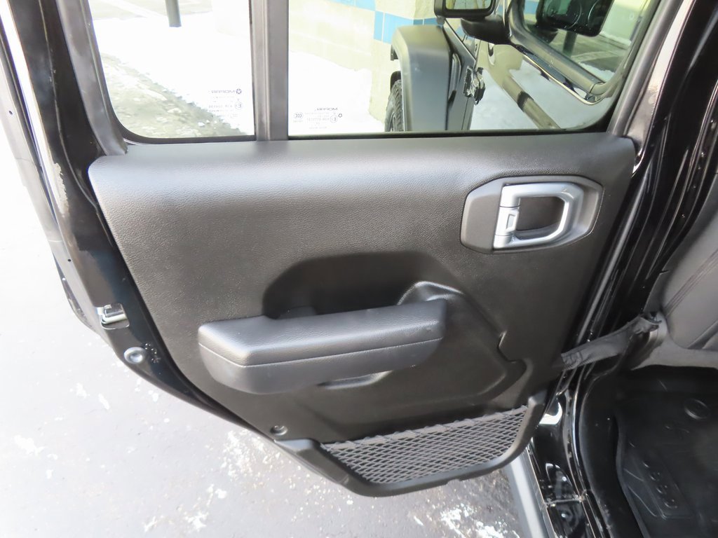 Used 2022 Jeep Wrangler Unlimited Sport image 29