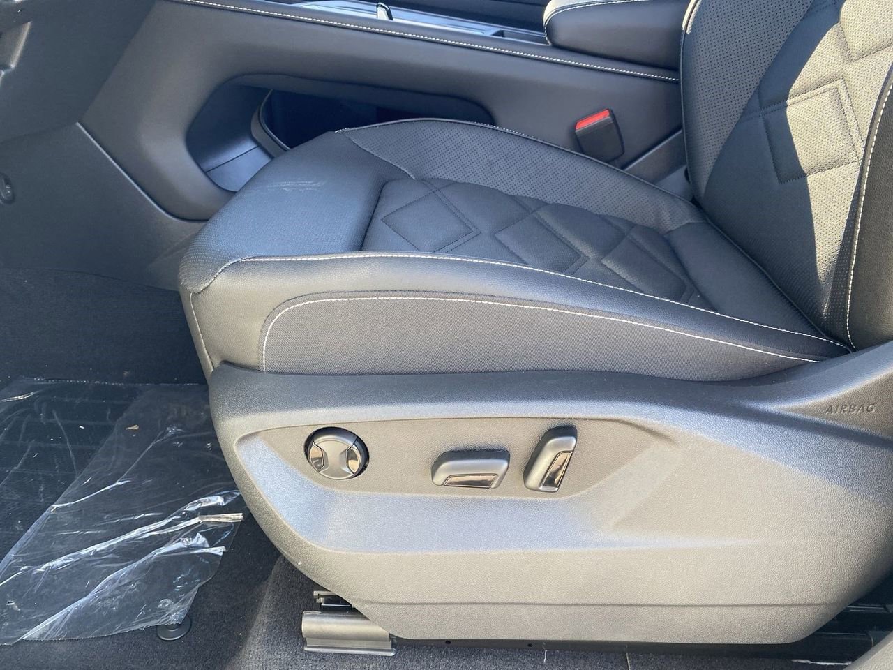 New 2026 Volkswagen Atlas SE image 15