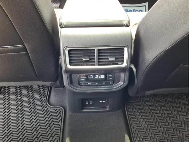 Used 2025 Volkswagen Atlas SEL AWD/4WD image 16