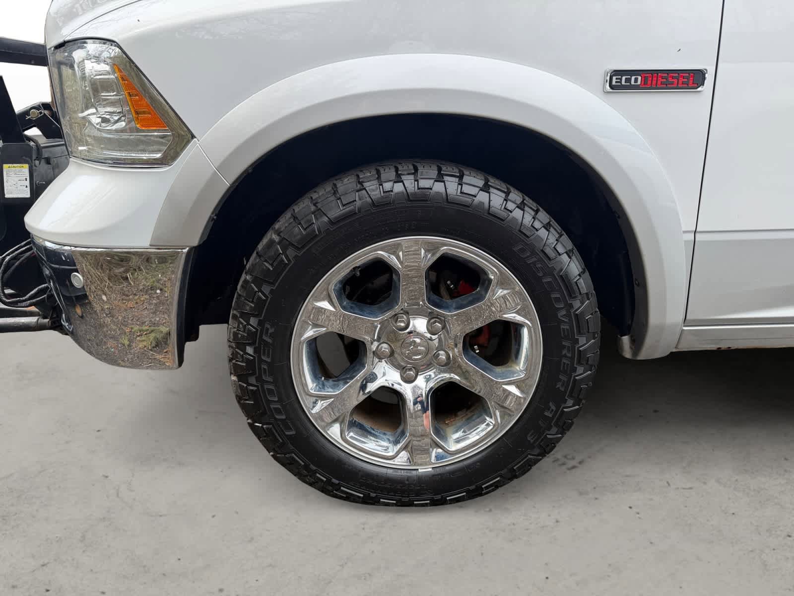 Used 2017 RAM 1500 Laramie w/ Convenience Group image 9