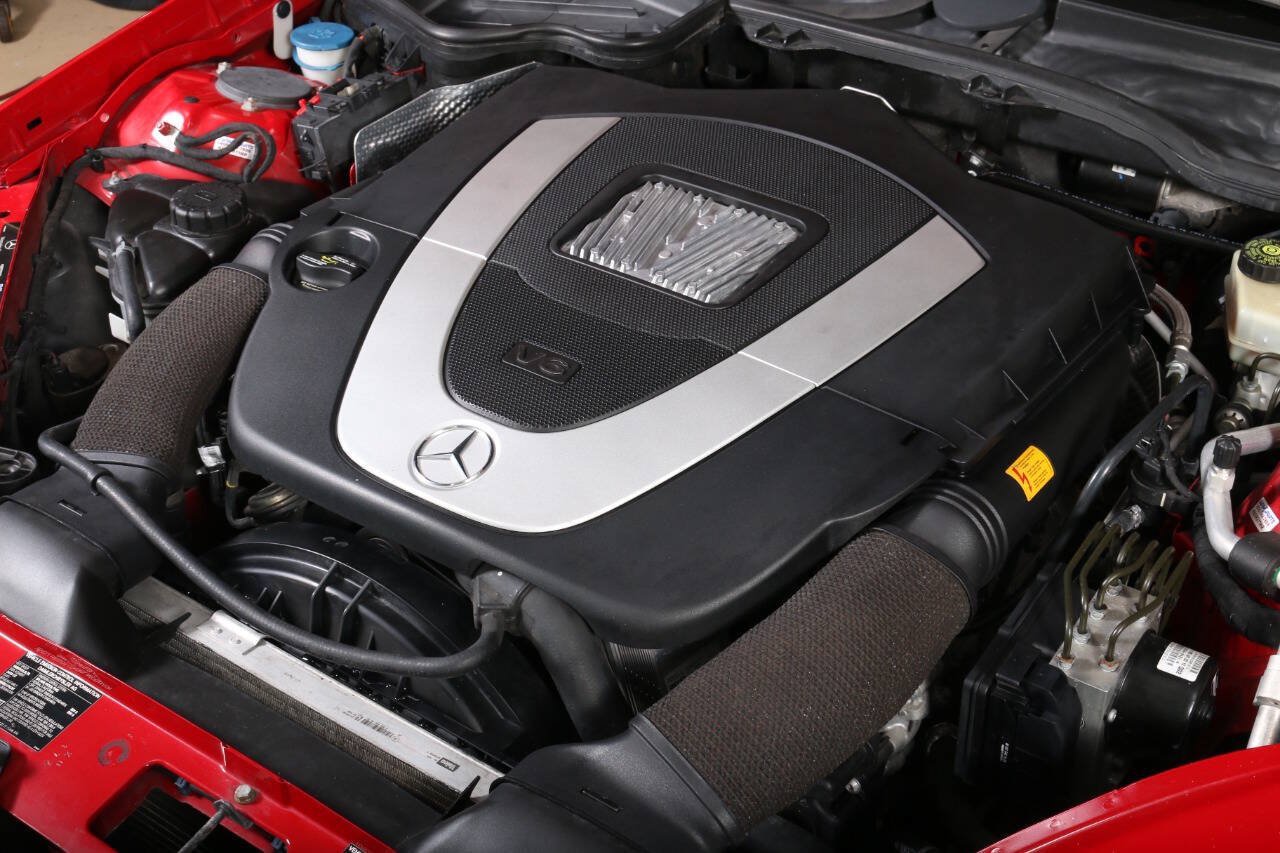 Used 2005 Mercedes-Benz SLK 350 w/ Entertainment Pkg image 10