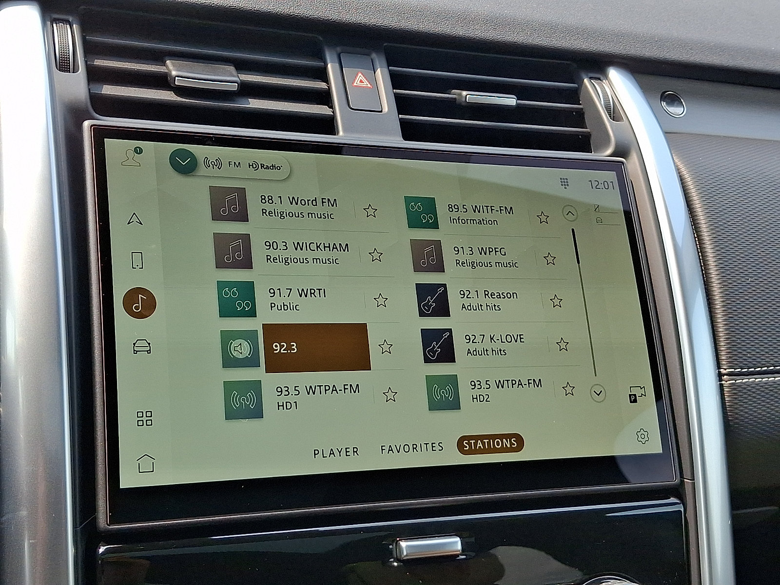 New 2026 Land Rover Discovery Dynamic SE AWD/4WD image 15