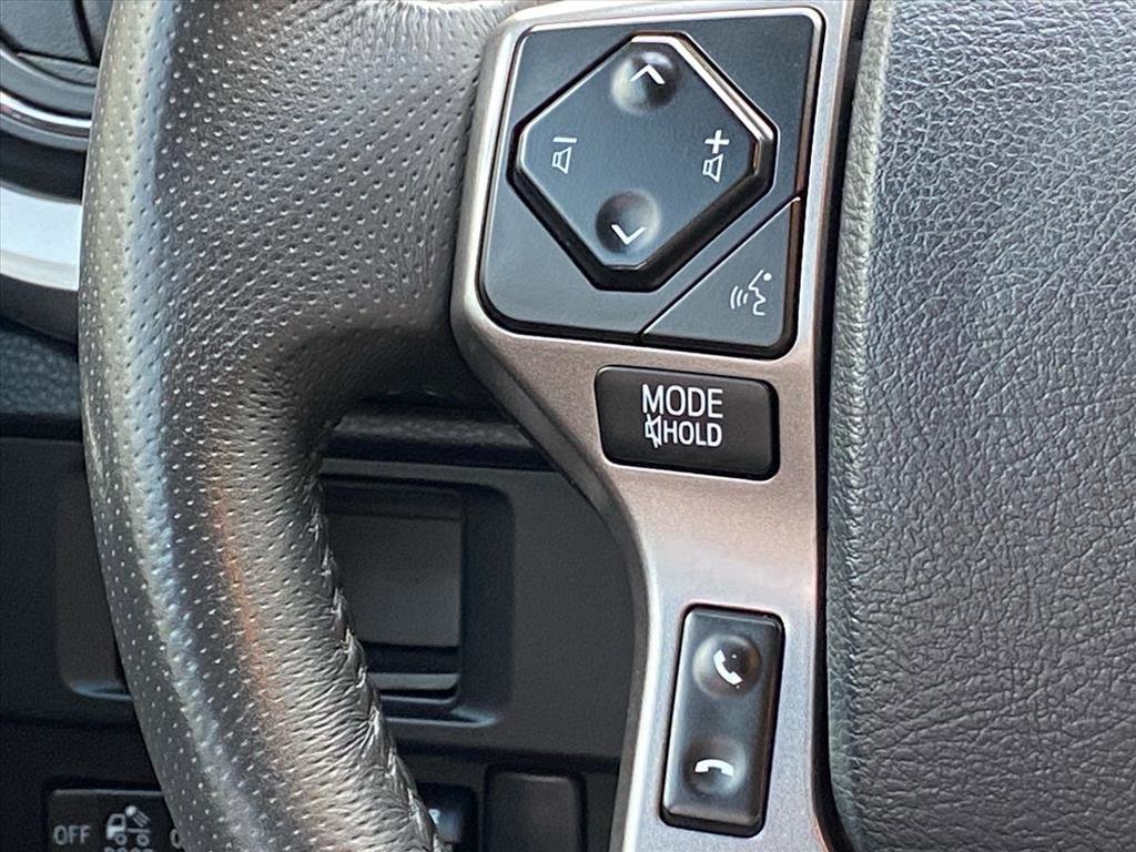 Used 2017 Toyota Tacoma Limited image 10