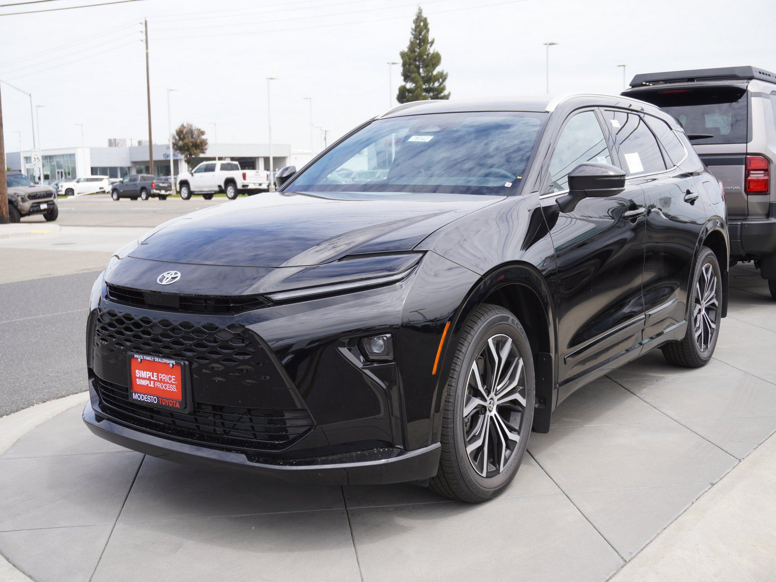 New 2026 Toyota Crown Signia AWD/4WD image 5