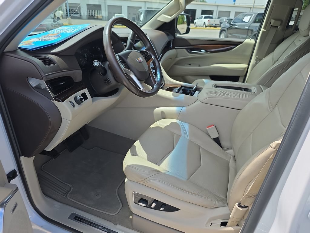 Used 2017 Cadillac Escalade 2WD image 10