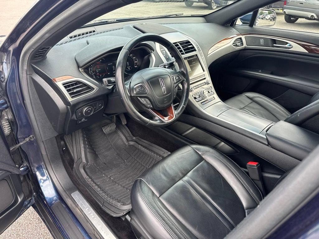 Used 2017 Lincoln MKZ Reserve w/ Technology Package FWD image 2