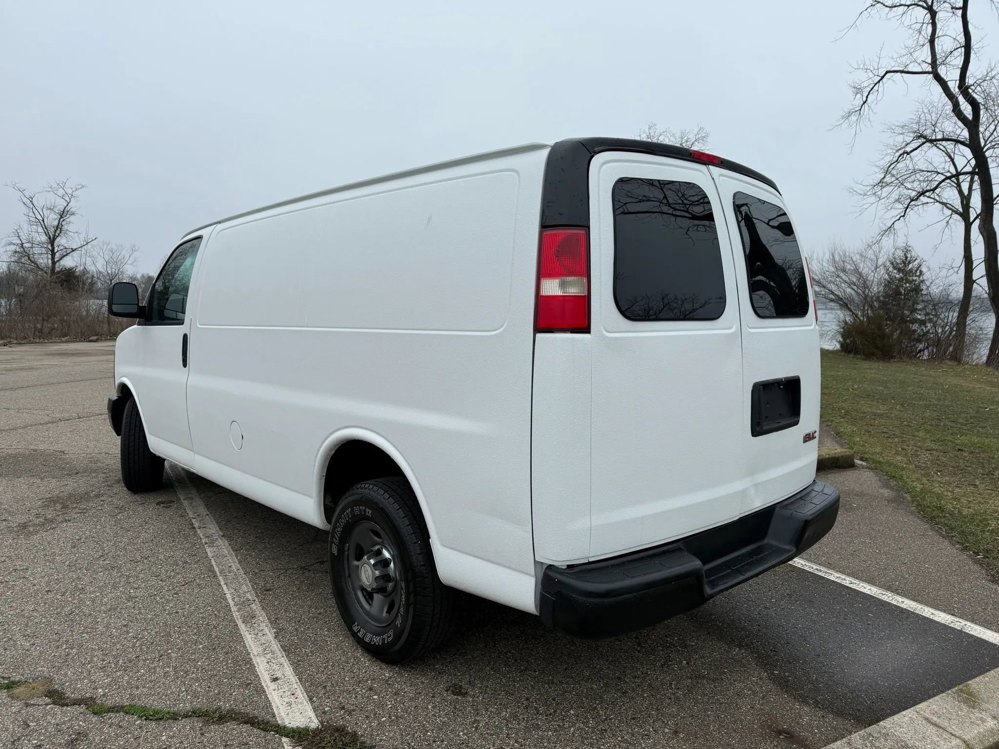Used 2012 GMC Savana 2500 RWD image 7