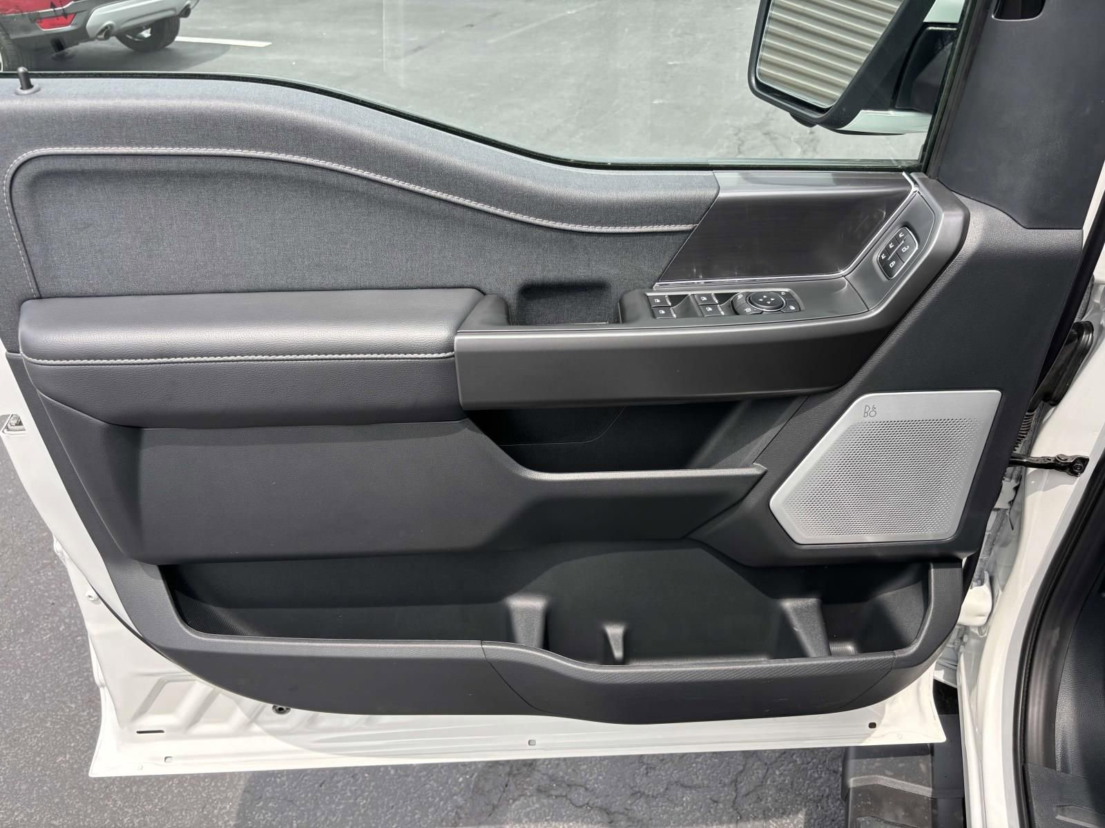 New 2025 Ford F150 Lariat w/ Equipment Group 502A High image 24