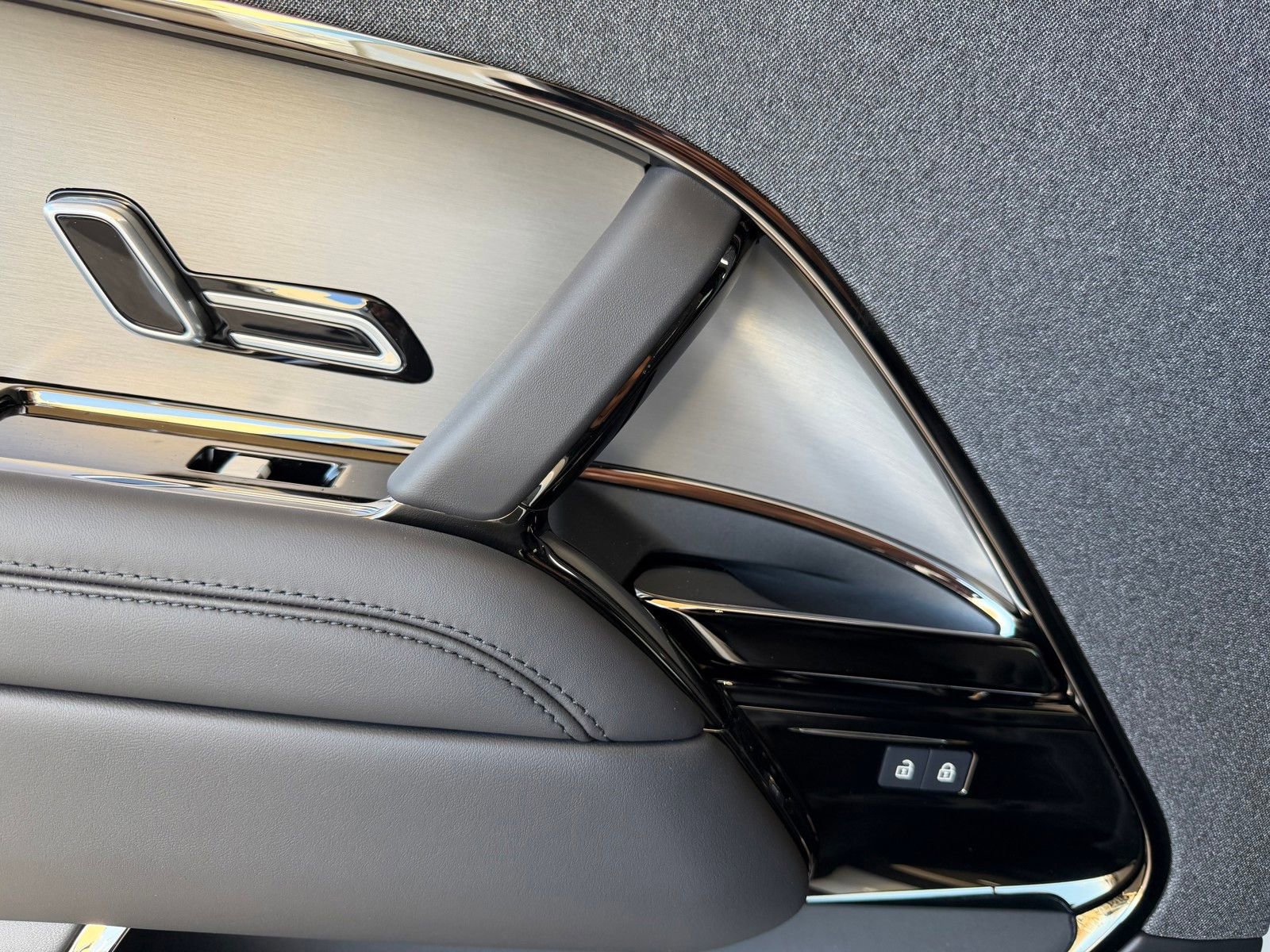 New 2026 Land Rover Range Rover Sport Dynamic SE image 28