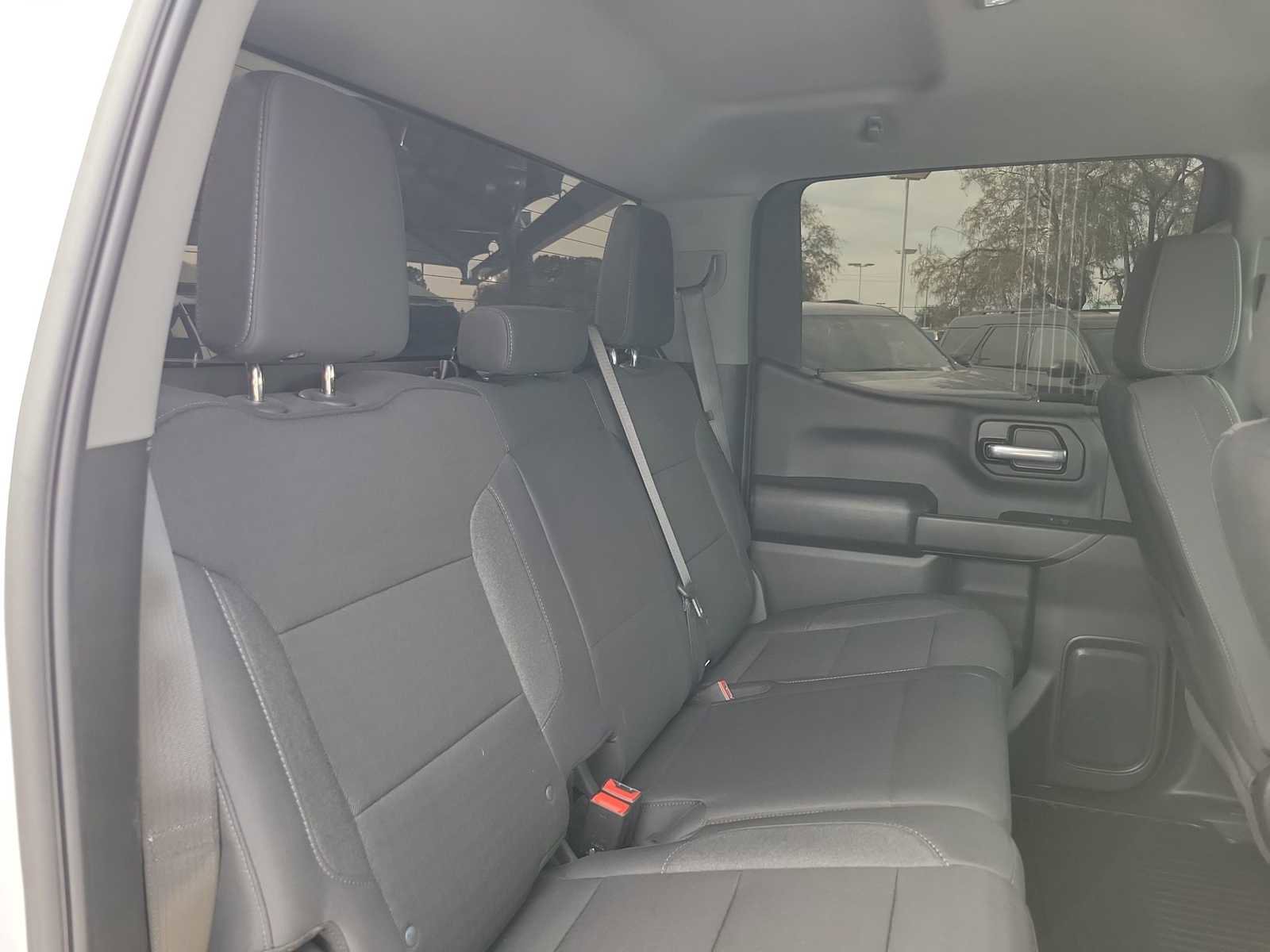 Used 2025 Chevrolet Silverado 1500 Custom image 13