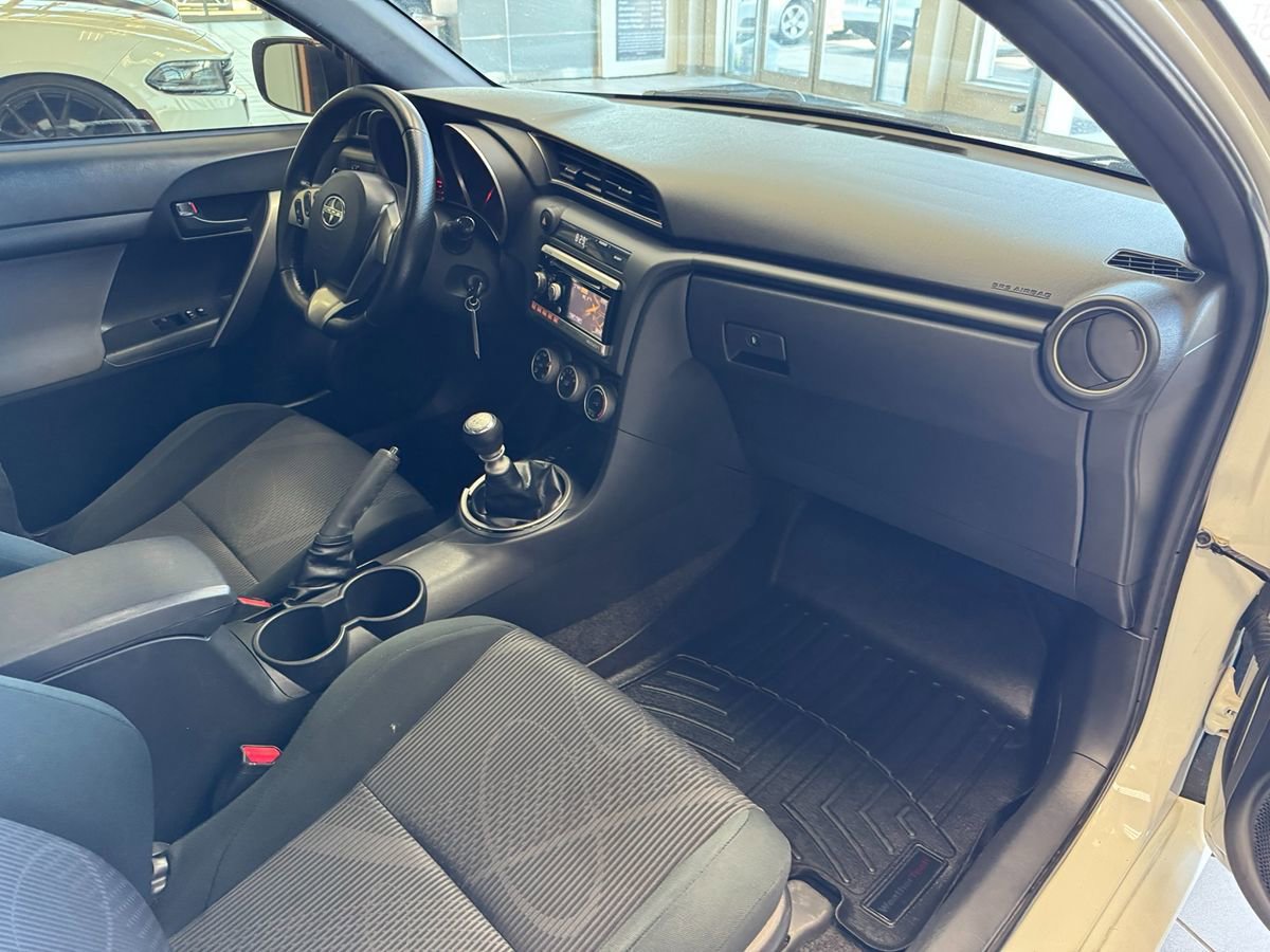 Used 2013 Scion tC FWD image 21