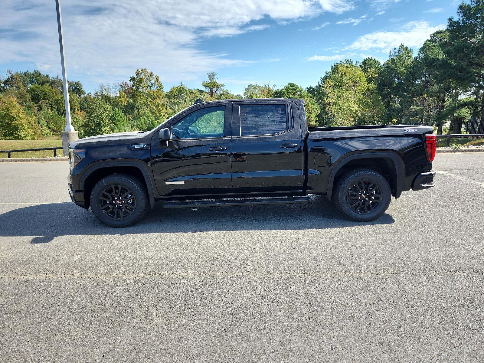 New 2026 GMC Sierra 1500 Elevation image 2