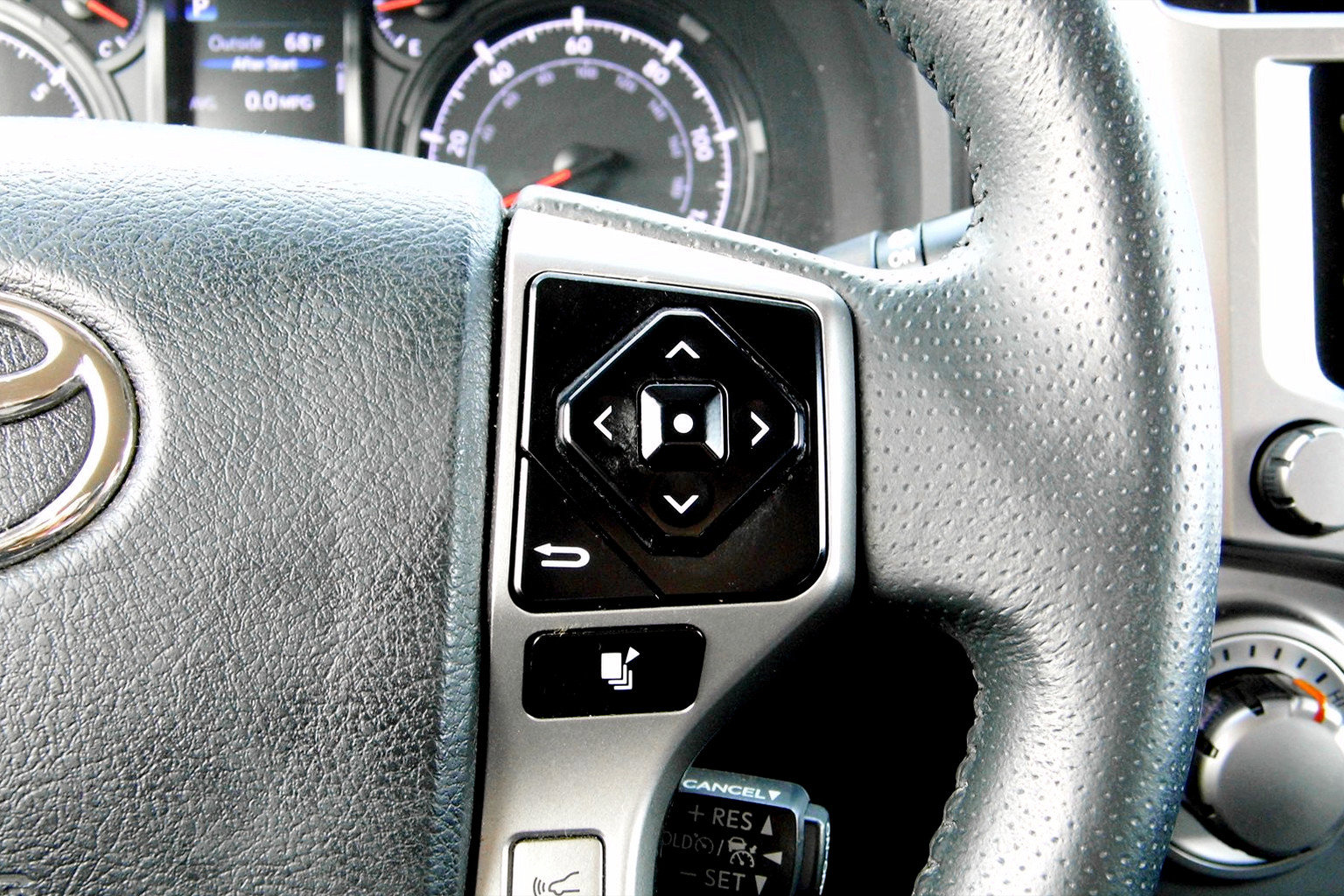 Used 2021 Toyota 4Runner SR5 image 14