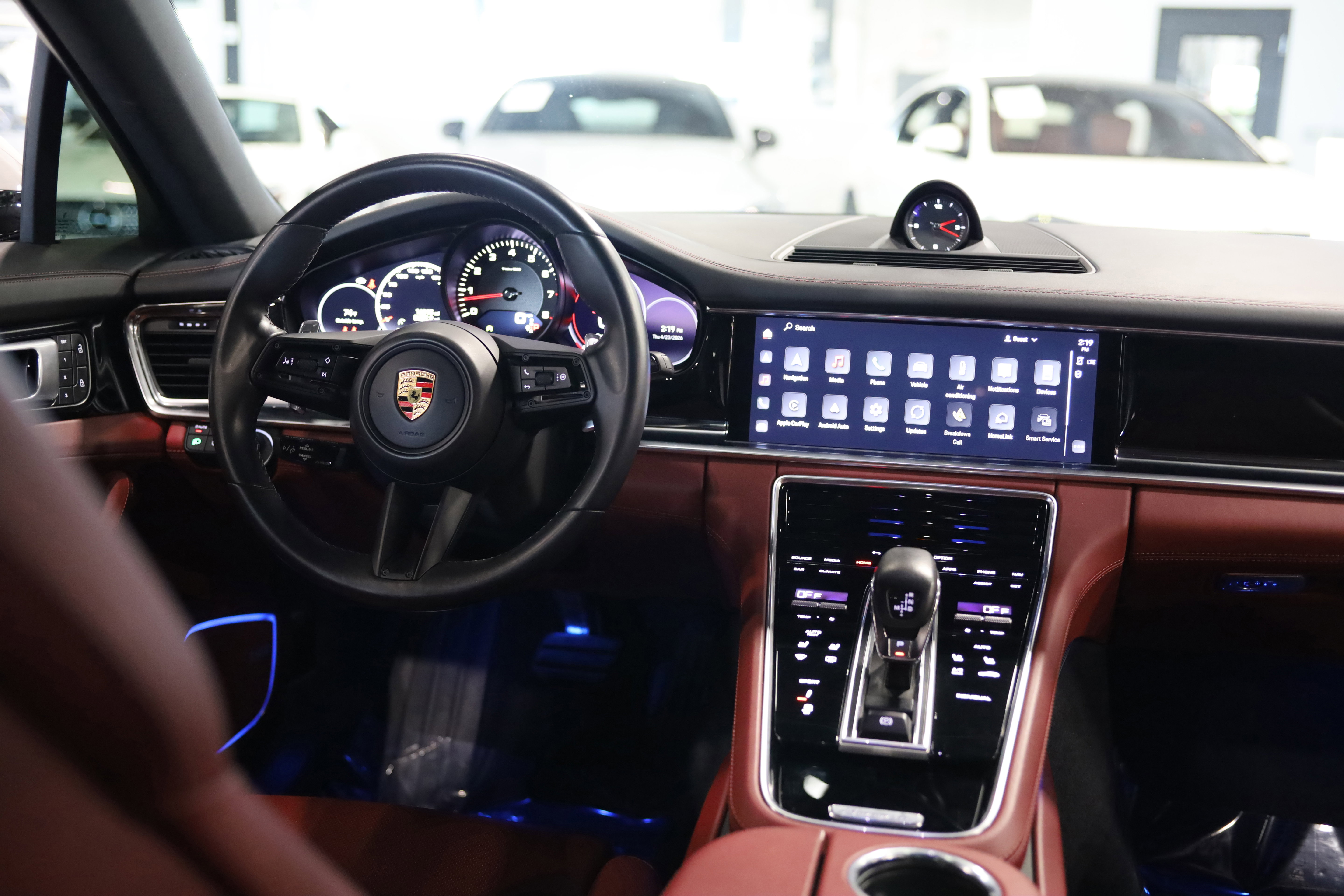 Used 2022 Porsche Panamera 4 AWD/4WD image 35