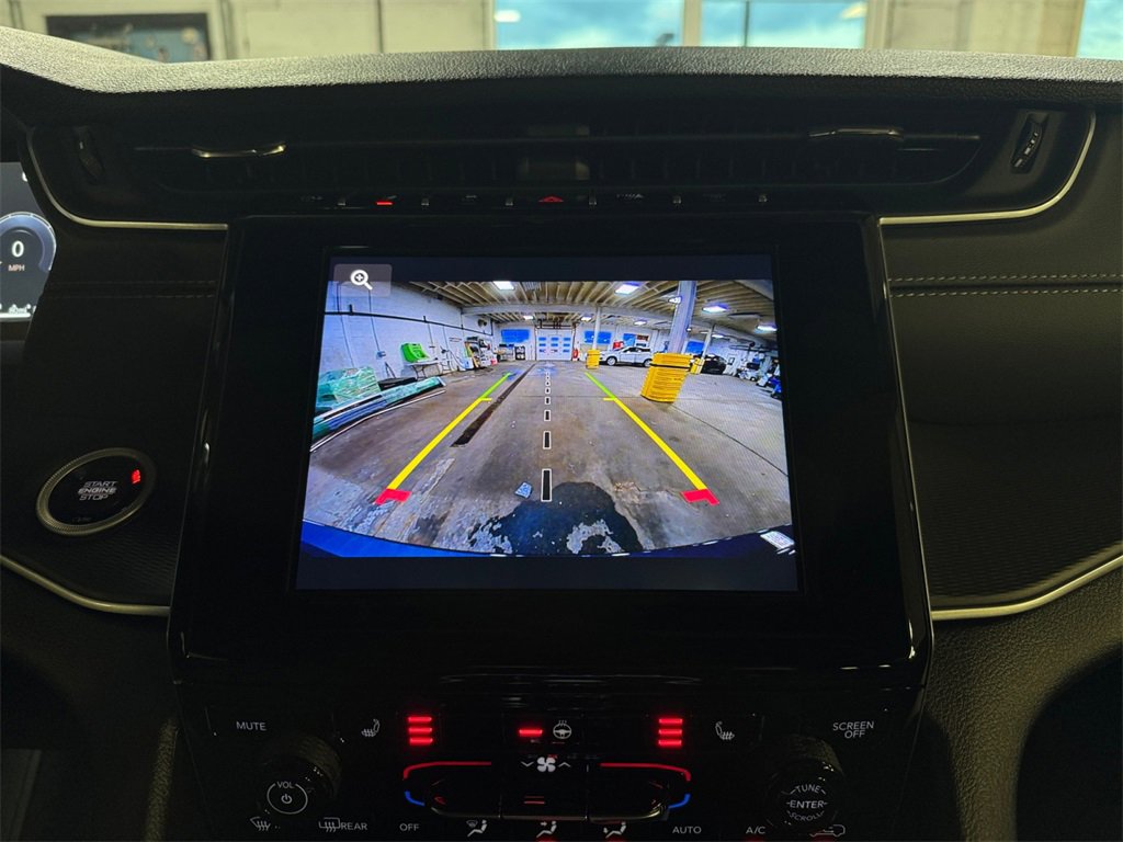 New 2025 Jeep Grand Cherokee Laredo X image 18