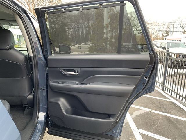 Used 2026 Toyota Grand Highlander XLE image 11