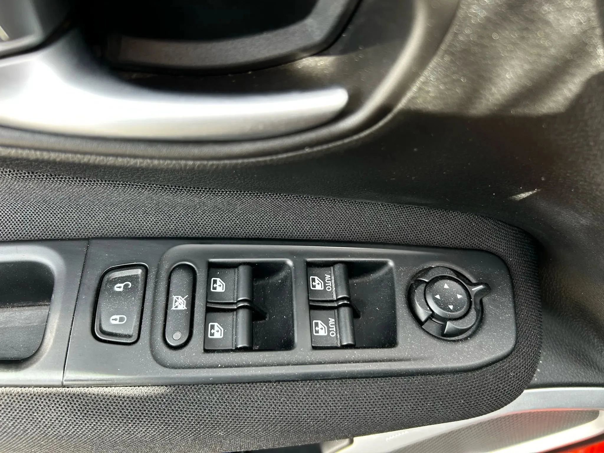 Used 2021 Jeep Renegade Latitude image 32