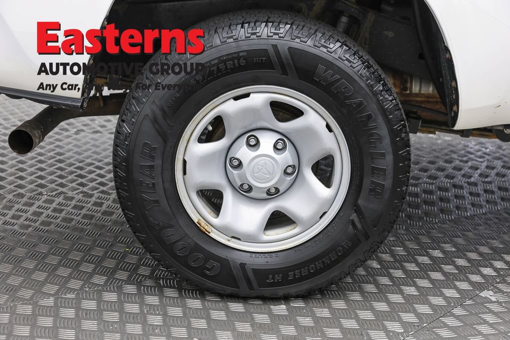 Used 2020 Toyota Tacoma SR w/ SR Convenience Package RWD image 27