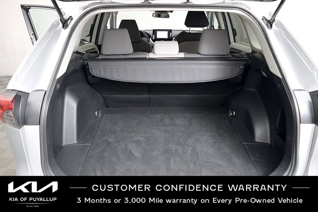 Used 2021 Toyota RAV4 XLE w/ XLE Grade Weather Package AWD/4WD image 19