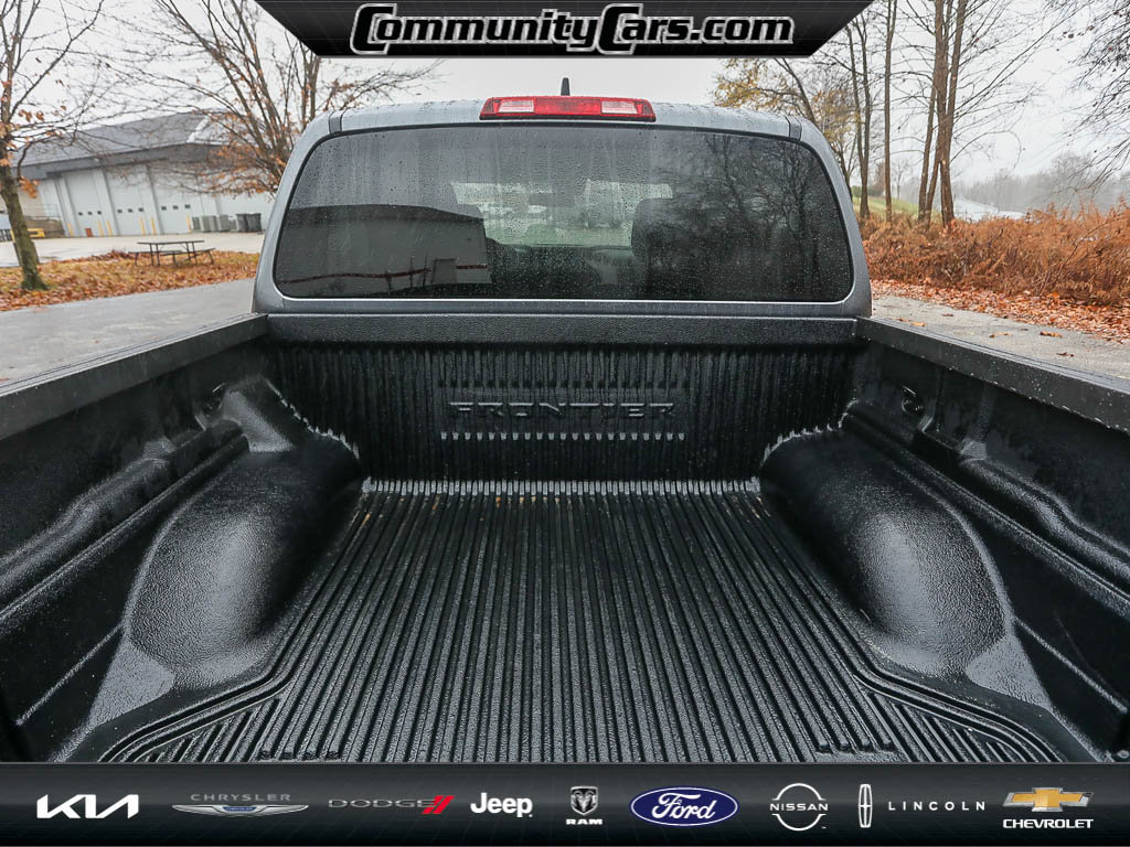 Used 2023 Nissan Frontier SV image 8