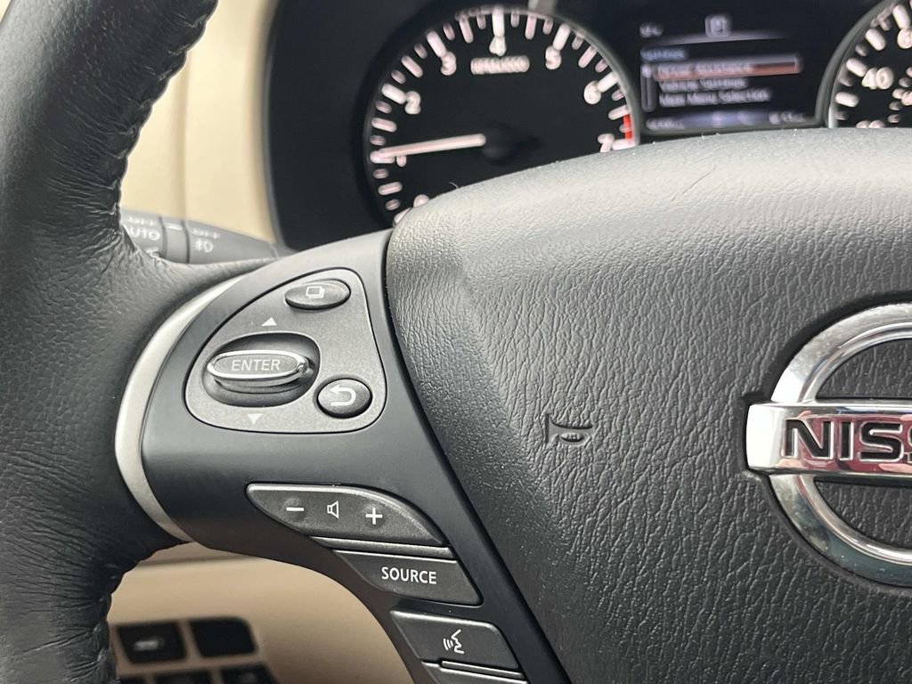 Used 2019 Nissan Pathfinder Platinum image 19