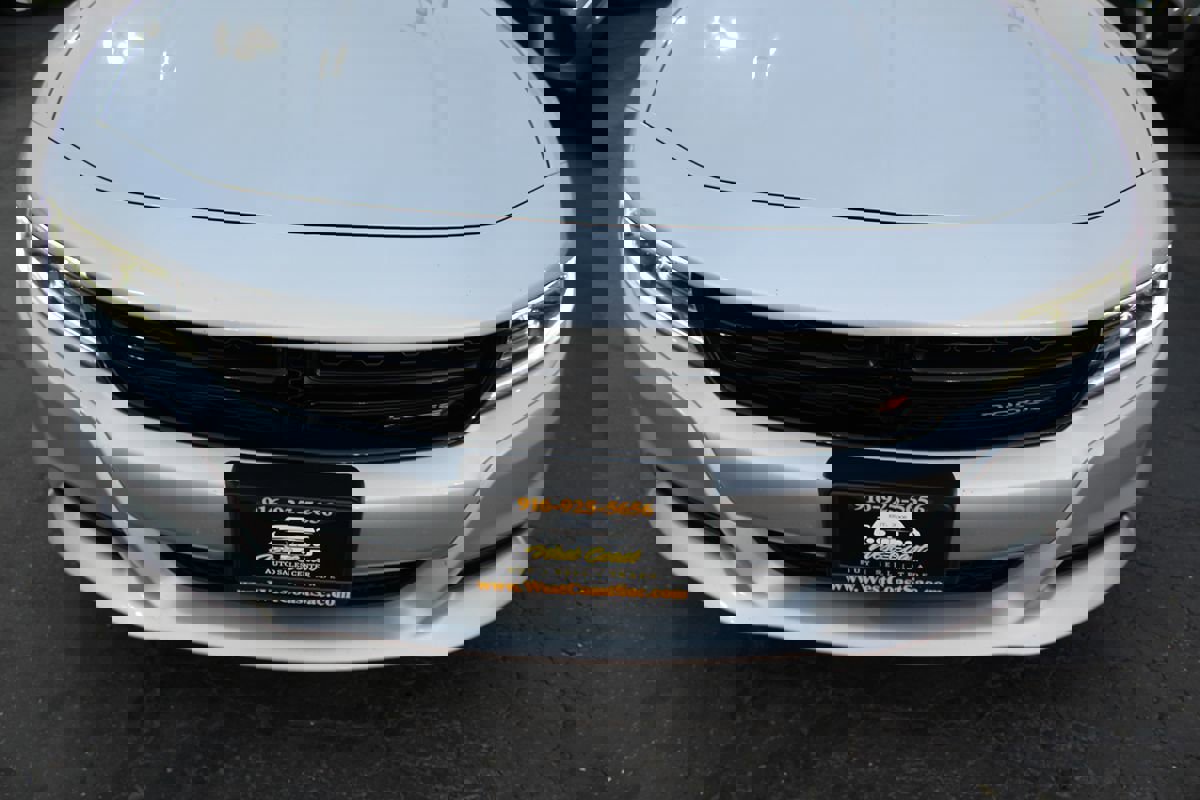 Used 2020 Dodge Charger SXT image 9