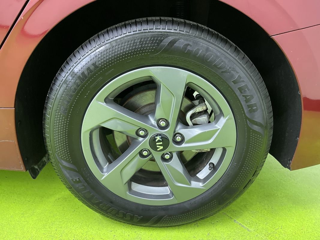 Used 2021 Kia K5 LXS image 2