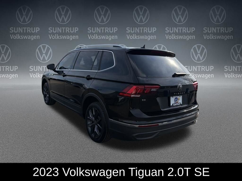 Used 2023 Volkswagen Tiguan SE image 3