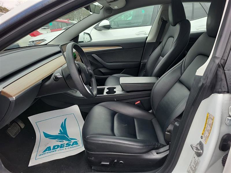 Used 2023 Tesla Model 3 Standard Range RWD image 4