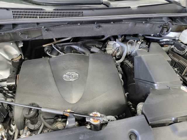Used 2019 Toyota Highlander XLE AWD/4WD image 34