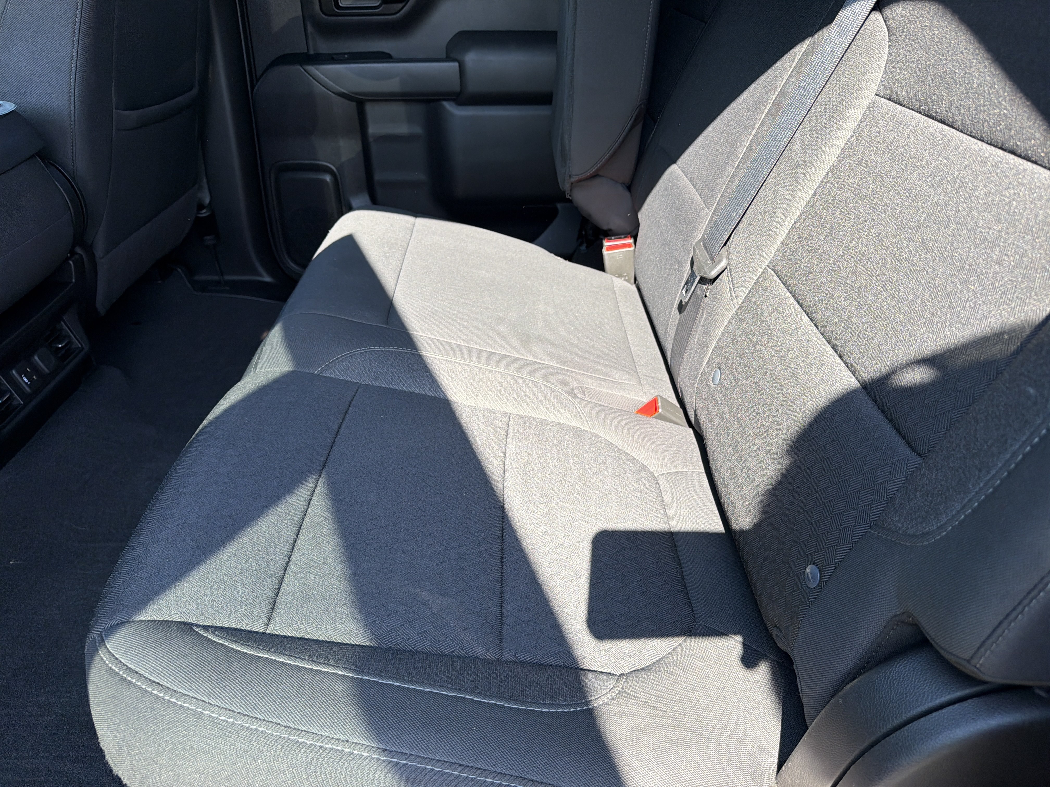 Certified 2022 Chevrolet Silverado 1500 LT AWD/4WD image 13