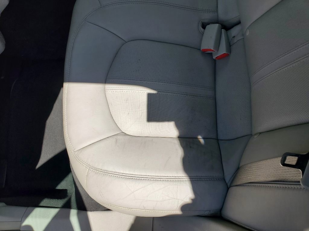 Used 2011 Cadillac CTS Luxury RWD image 27
