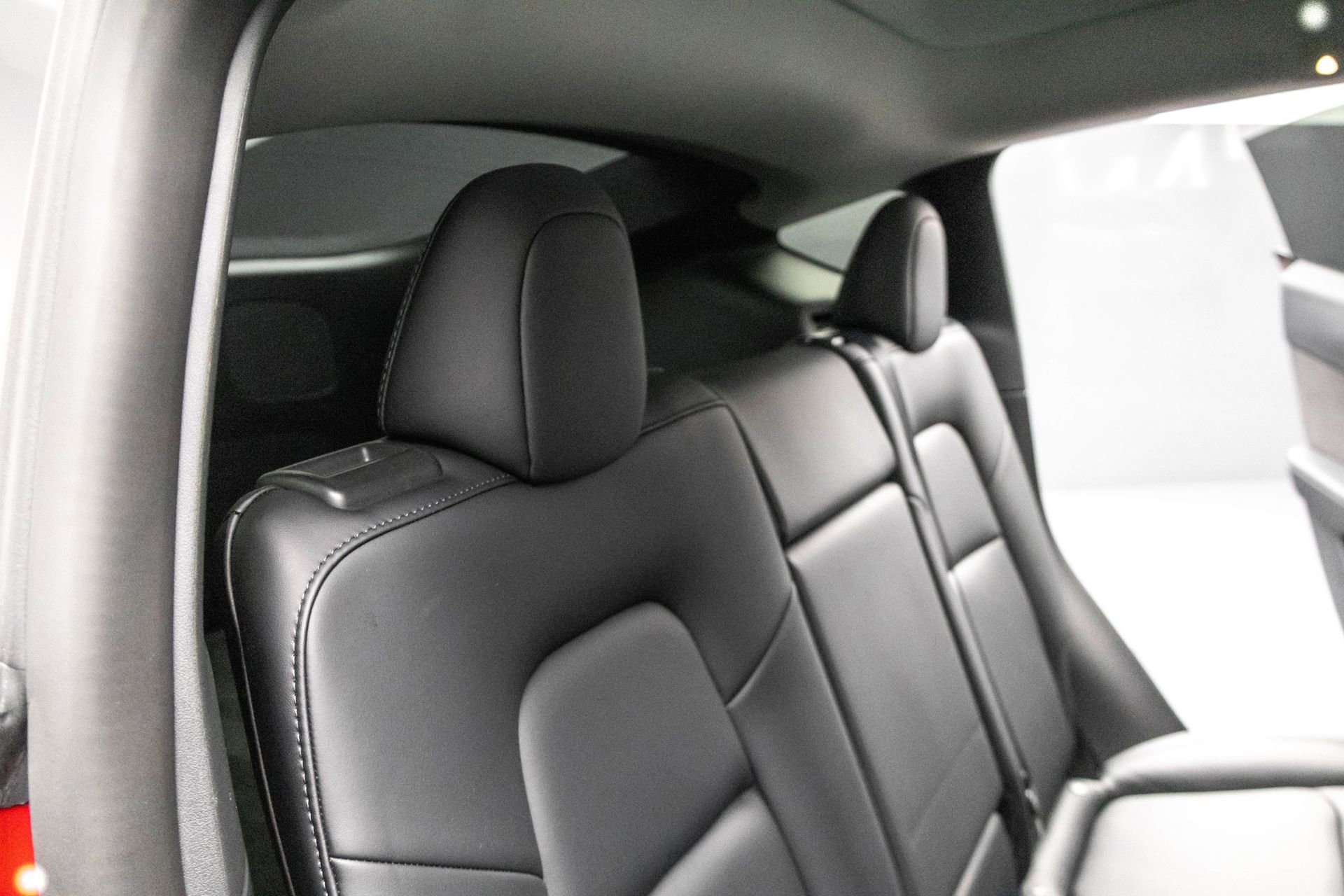 Used 2022 Tesla Model Y Long Range image 33