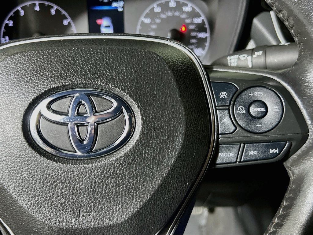Used 2024 Toyota Corolla SE FWD image 14