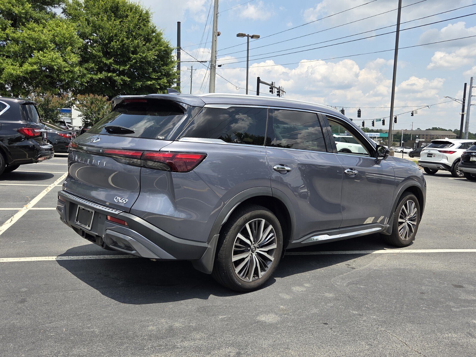 Used 2023 INFINITI QX60 Sensory w/ Vision Package AWD/4WD image 6