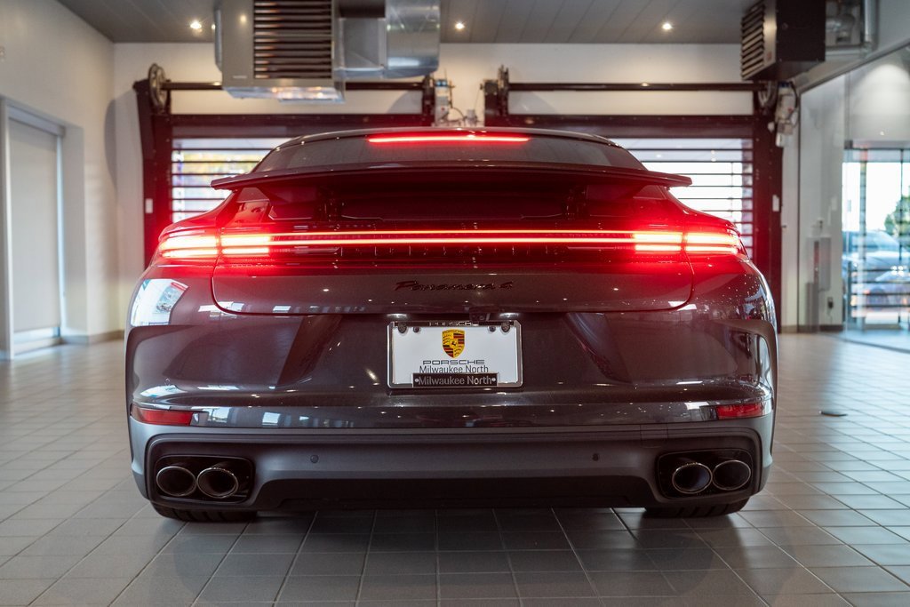 New 2025 Porsche Panamera 4 image 9