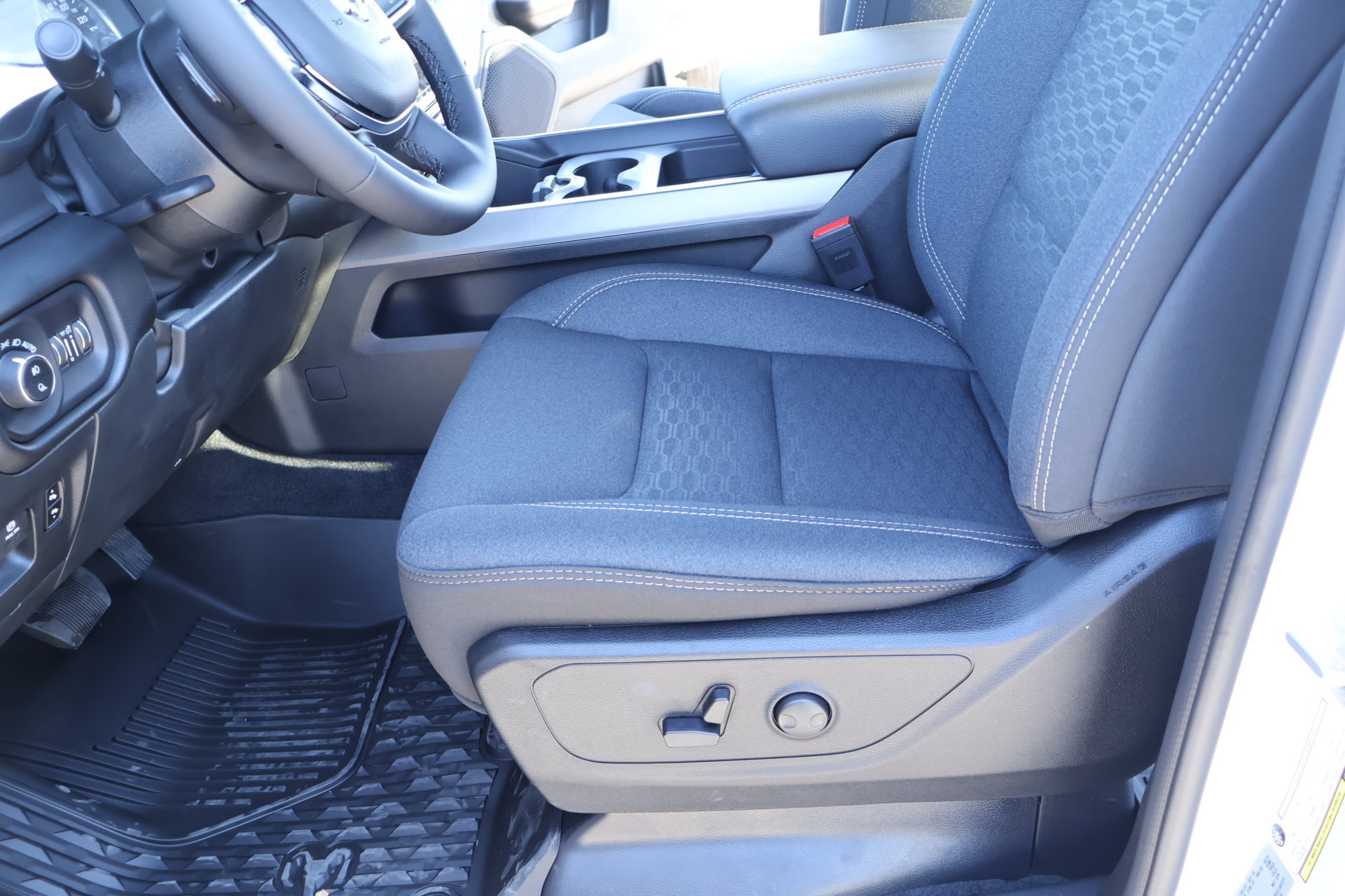 New 2026 RAM 1500 Big Horn AWD/4WD image 12
