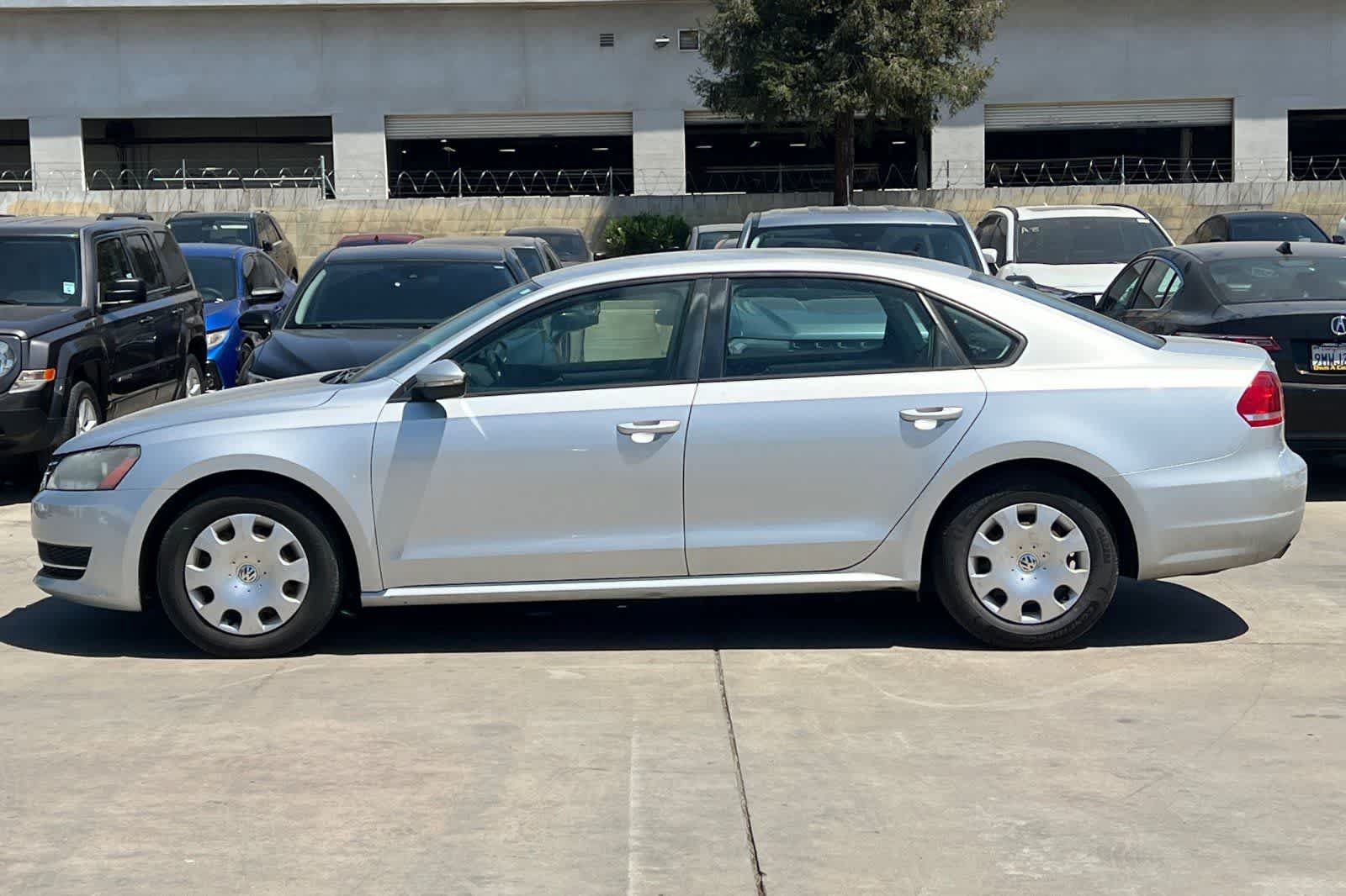 Used 2012 Volkswagen Passat 2.5 S FWD image 6