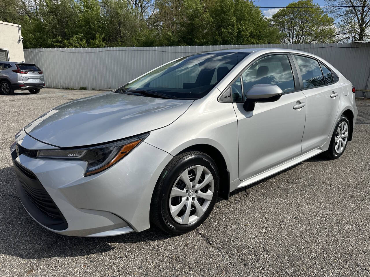 Used 2023 Toyota Corolla LE w/ Carpet Mat Package (TMS) FWD image 1