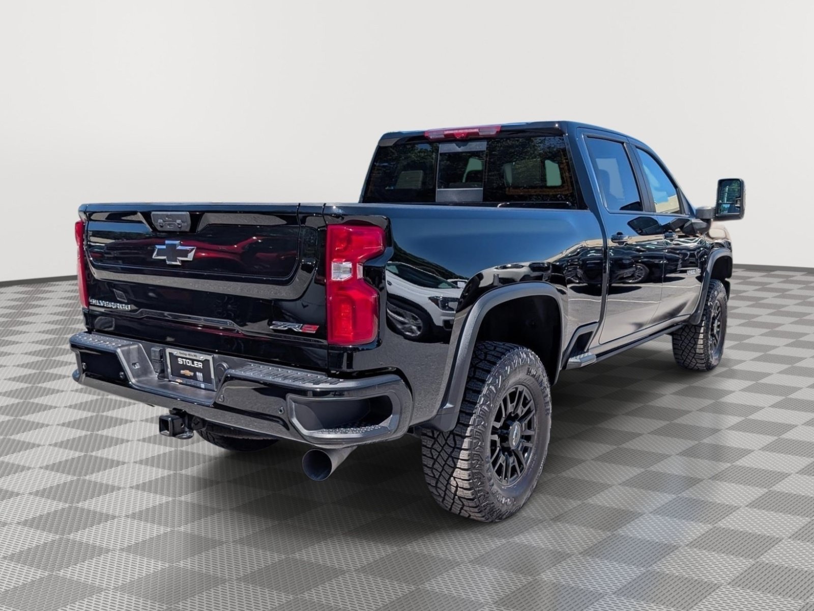 Used 2024 Chevrolet Silverado 2500 ZR2 w/ Technology Package AWD/4WD image 5