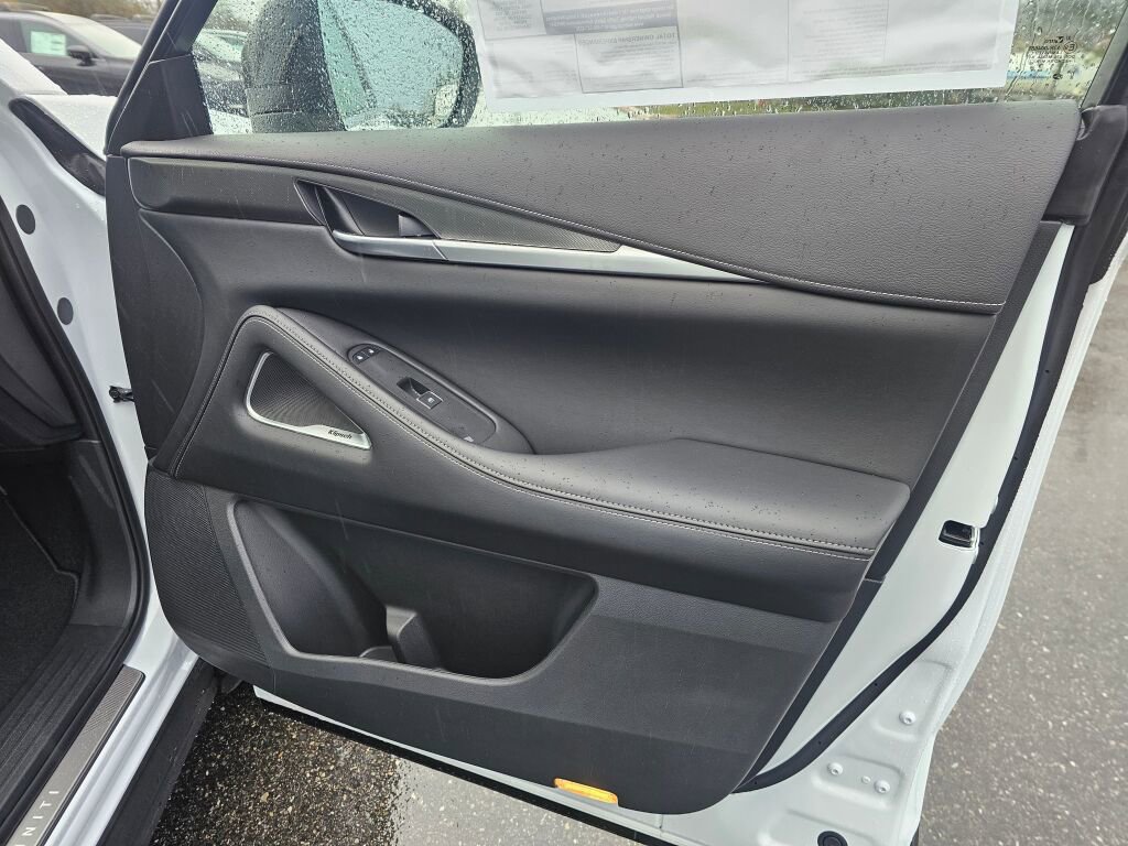 New 2026 INFINITI QX60 Luxe image 10