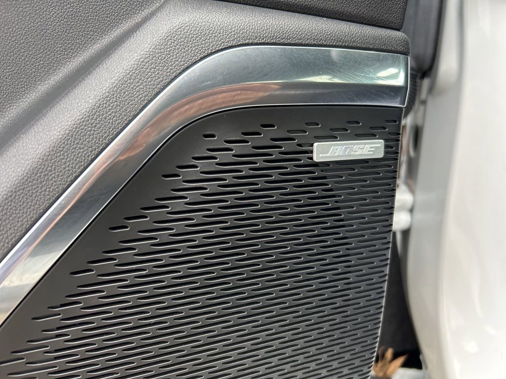 Used 2025 GMC Acadia Elevation image 19