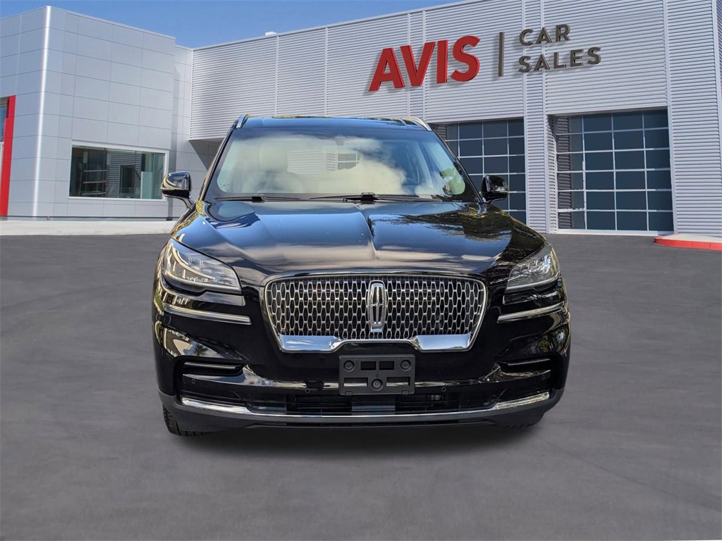 Used 2024 Lincoln Aviator AWD w/ Premium Package image 2