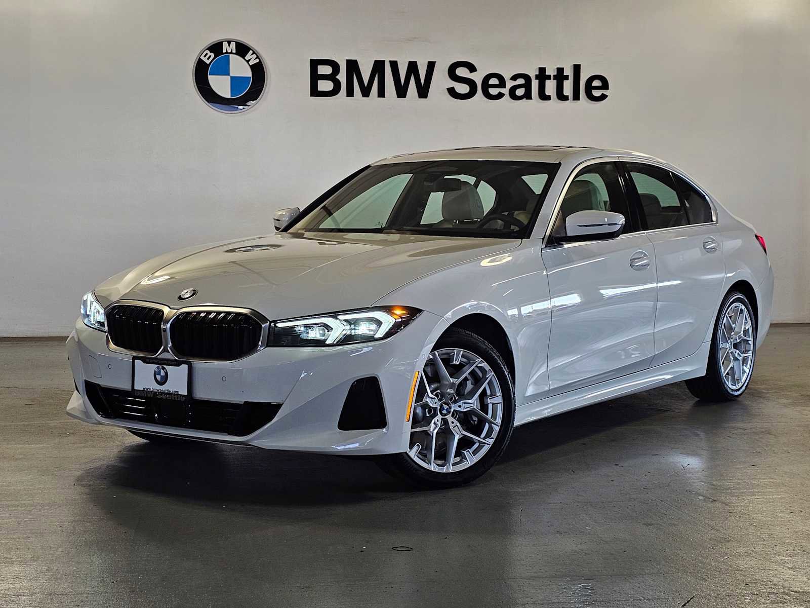Used 2025 BMW 330i xDrive 330i xDrive w/ Premium Package image 1