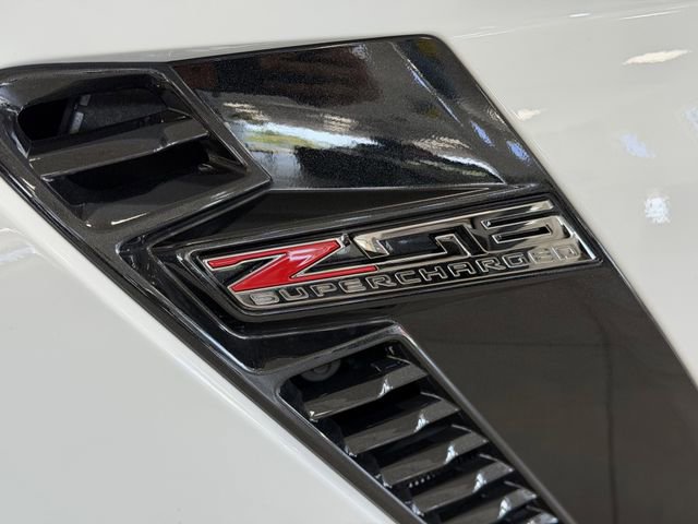 Used 2018 Chevrolet Corvette Z06 RWD image 12