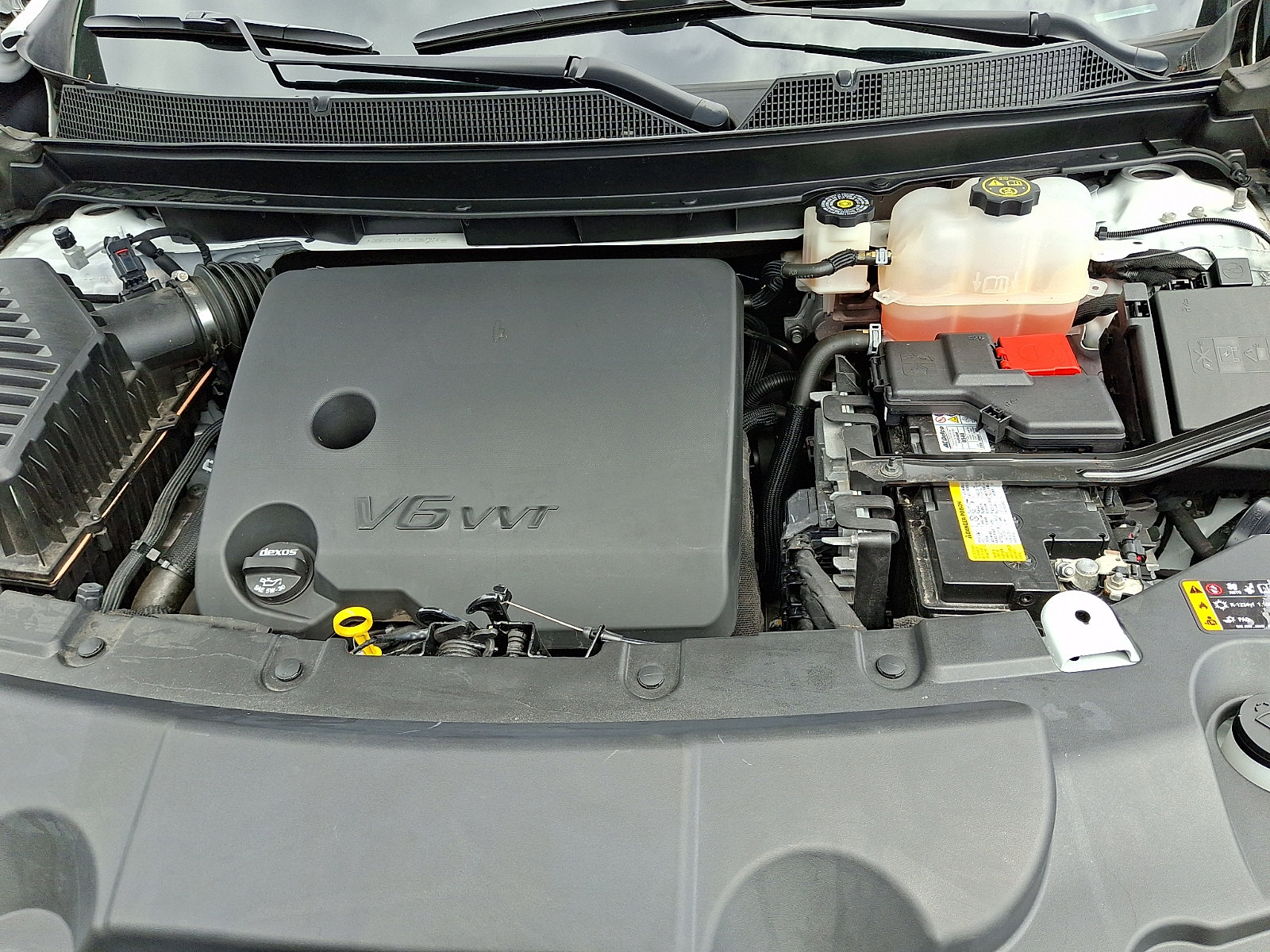 Certified 2023 Chevrolet Traverse LT FWD image 29