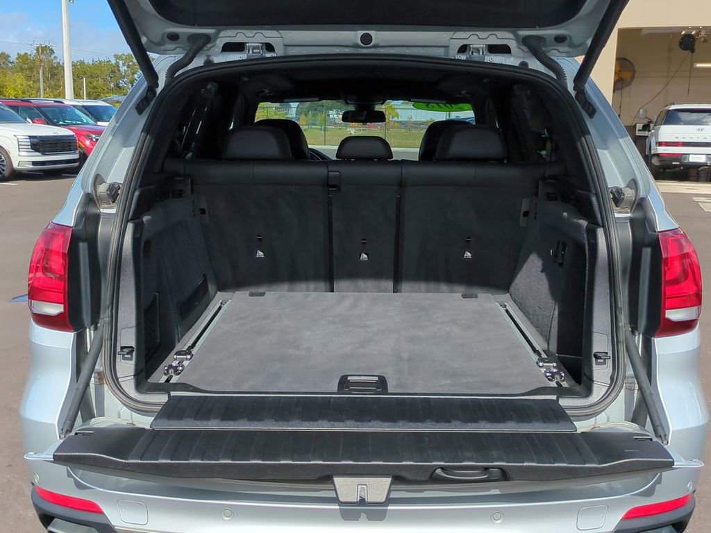 Used 2018 BMW X5 xDrive35i w/ Driving Assistance Package image 12