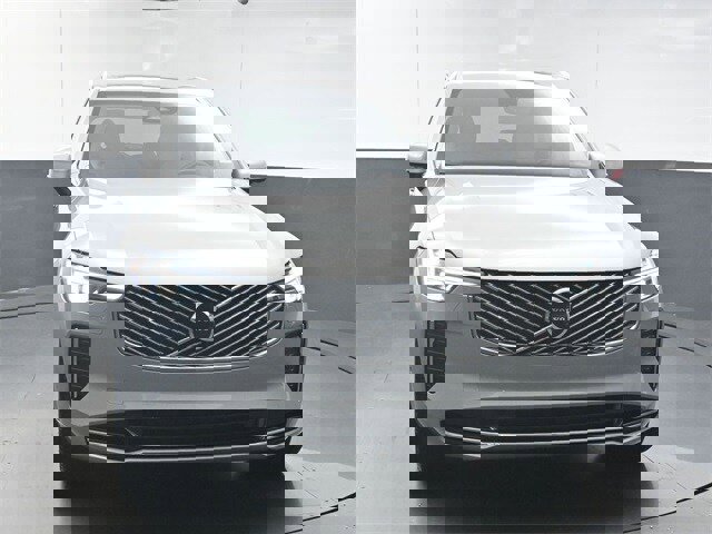 Used 2026 Volvo XC90 B6 Plus w/ Protection Package Premier AWD/4WD image 3