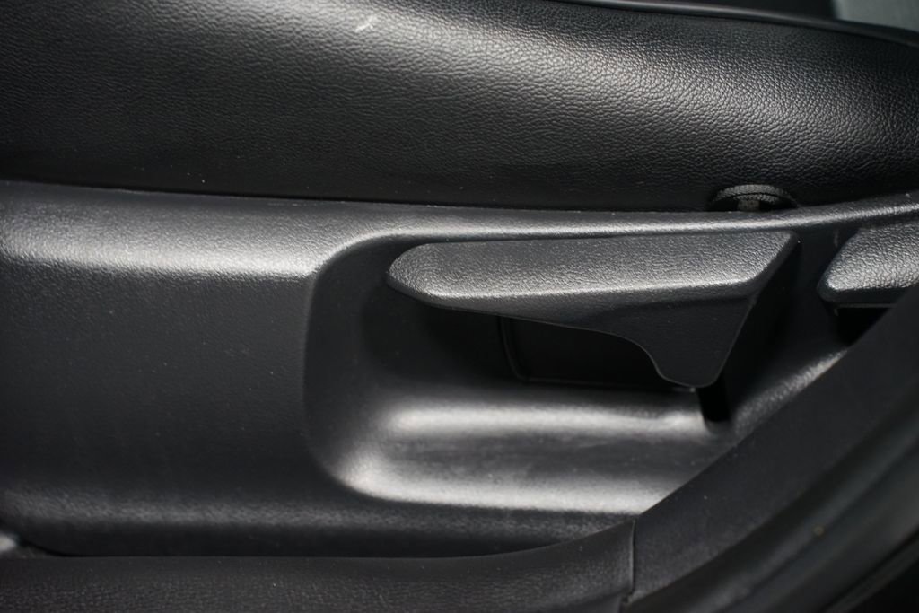 Used 2021 Toyota Corolla L FWD image 29