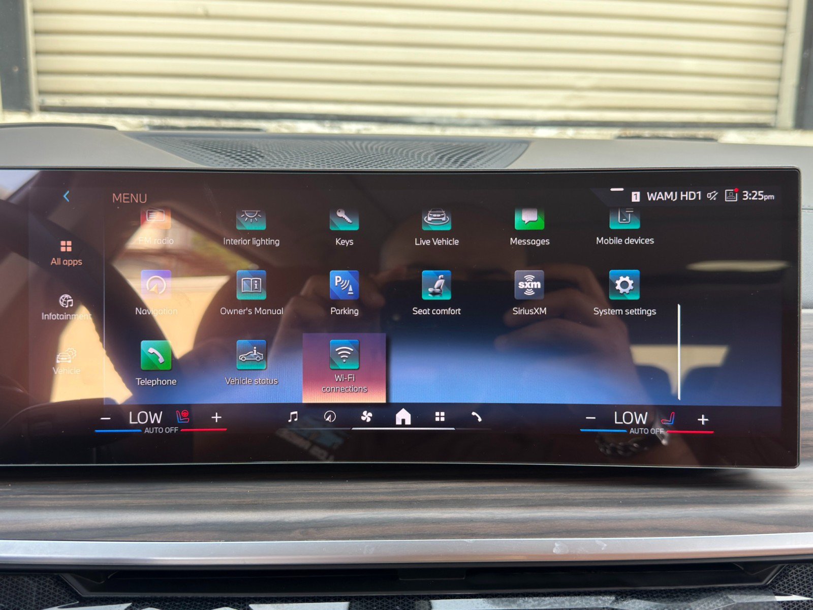 Used 2024 BMW X7 xDrive40i AWD/4WD image 30